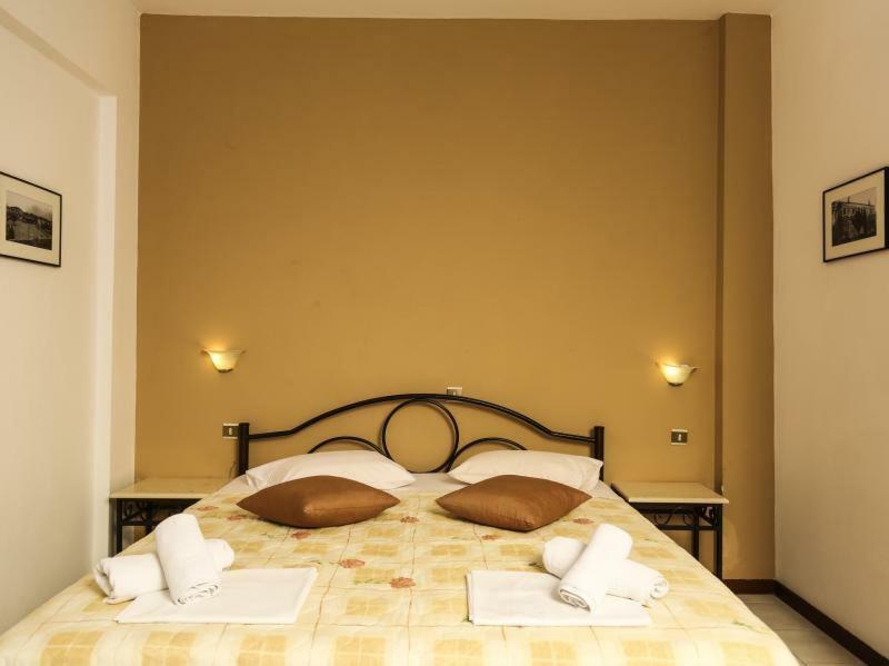 Yannis Apartments Afytos Bagian luar foto