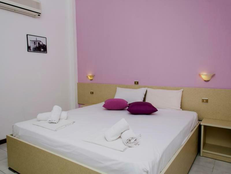 Yannis Apartments Afytos Bagian luar foto